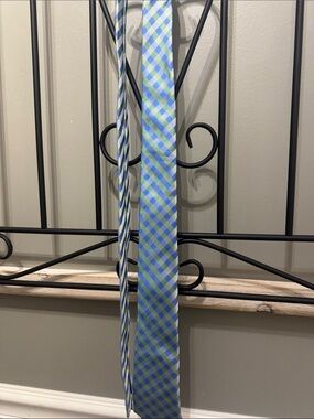Class Club  Gold Label Blue and Green Plaid Necktie silk nwt